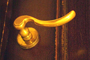 ドアノブ・ドアレバーの交換